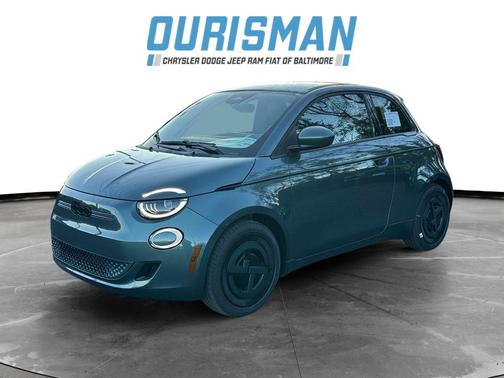 2025 FIAT 500e Giorgio Armani FWD