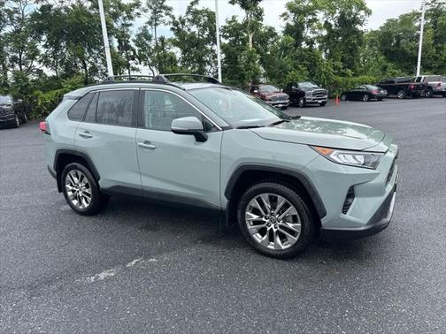 2021 Toyota RAV4 XLE Premium