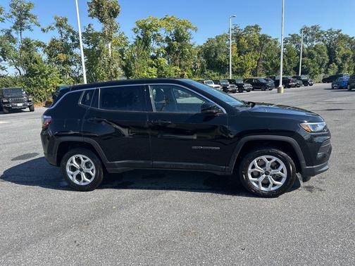 2025 Jeep Compass Sport
