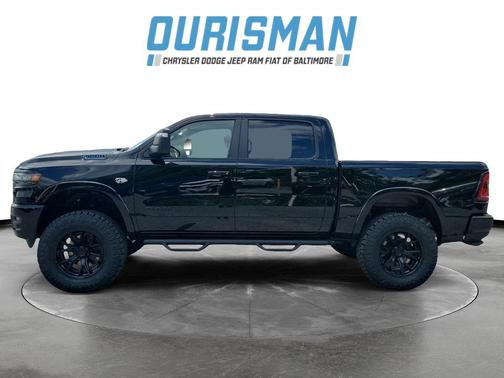 Diamond Black Crystal Pearlcoat 2026 RAM 1500 Big Horn/Lone Star