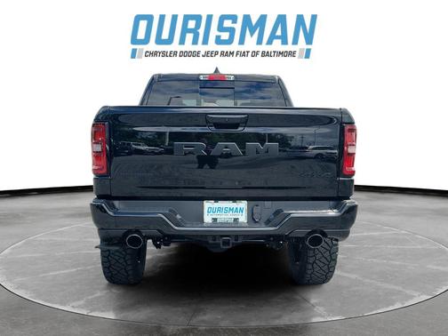 Diamond Black Crystal Pearlcoat 2026 RAM 1500 Big Horn/Lone Star
