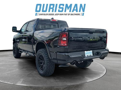 Diamond Black Crystal Pearlcoat 2026 RAM 1500 Big Horn/Lone Star