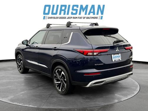 Cosmic Blue Metallic 2022 Mitsubishi Outlander SE