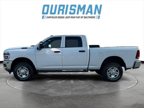 2025 RAM 2500 Tradesman Crew Cab 4x4 6'4' Box