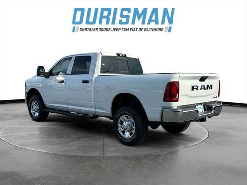 2025 RAM 2500 Tradesman Crew Cab 4x4 6'4' Box