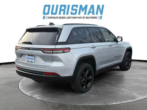 2022 Jeep Grand Cherokee Altitude