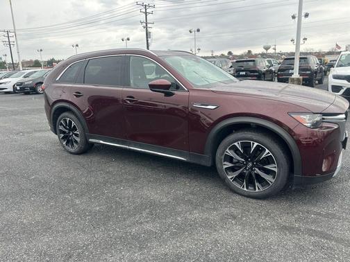 2024 Mazda CX-90 PHEV Premium Plus