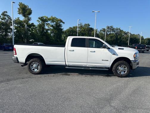 2021 RAM 2500 Big Horn Crew Cab 4x4 8' Box