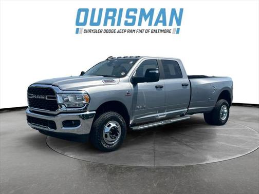 2024 RAM 3500 Big Horn Crew Cab 4x4 8' Box