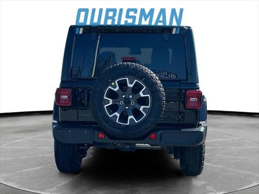 2025 Jeep Wrangler 4-Door Sahara 4x4