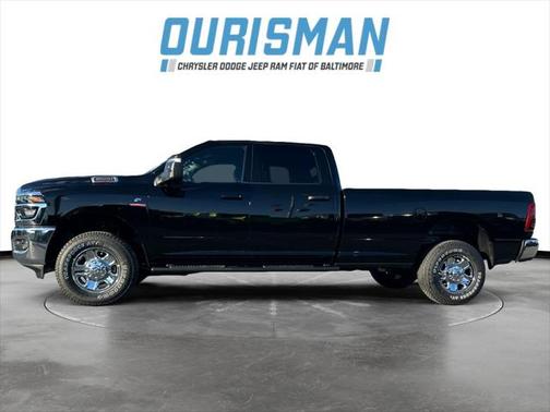 2025 RAM 2500 Tradesman Crew Cab 4x4 8' Box