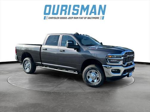 2025 RAM 2500 Tradesman Crew Cab 4x4 6'4' Box