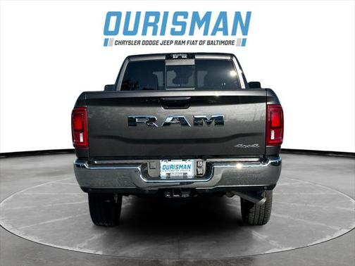 2025 RAM 2500 Tradesman Crew Cab 4x4 6'4' Box