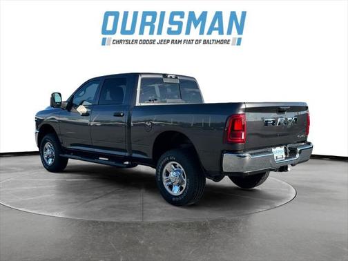 2025 RAM 2500 Tradesman Crew Cab 4x4 6'4' Box