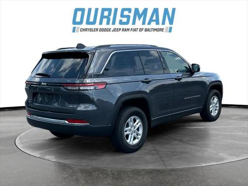 2023 Jeep Grand Cherokee Laredo