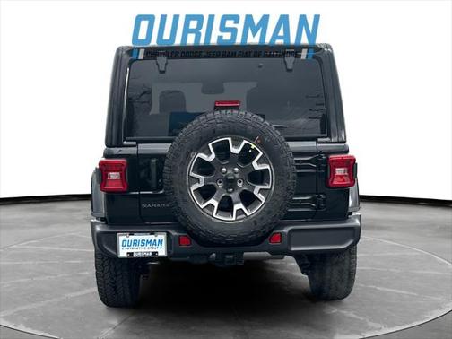 2025 Jeep Wrangler 4-Door Sahara 4x4