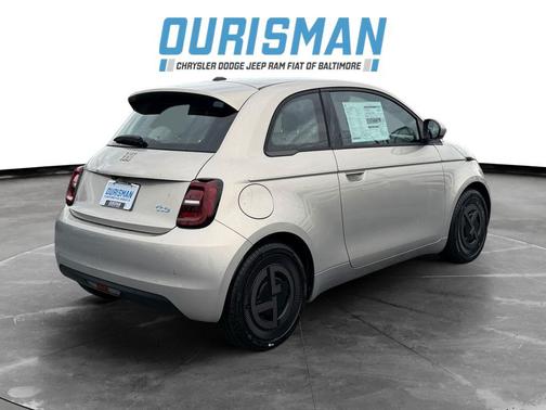 2025 FIAT 500e Giorgio Armani FWD