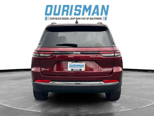 2025 Jeep Grand Cherokee Laredo