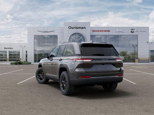 Gray Metallic 2026 Jeep Grand Cherokee Altitude