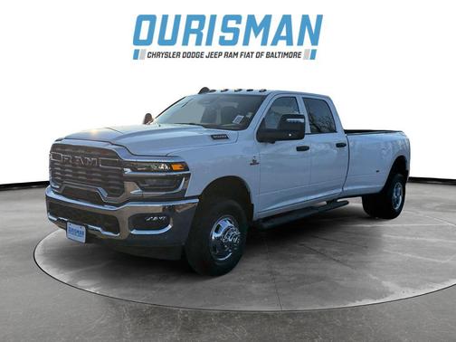 2026 RAM 3500 Tradesman Crew Cab 4x4 8' Box