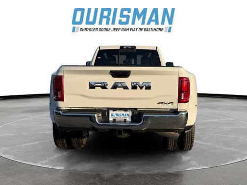 2026 RAM 3500 Tradesman Crew Cab 4x4 8' Box