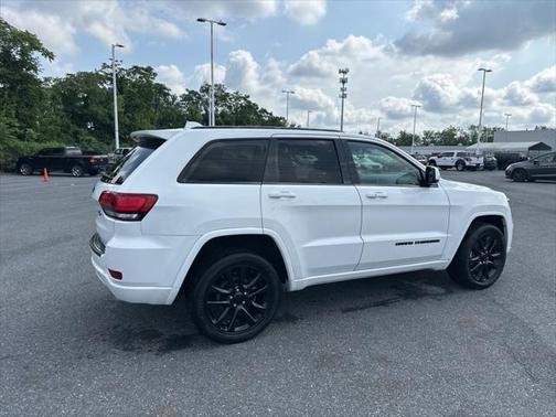 2021 Jeep Grand Cherokee Laredo