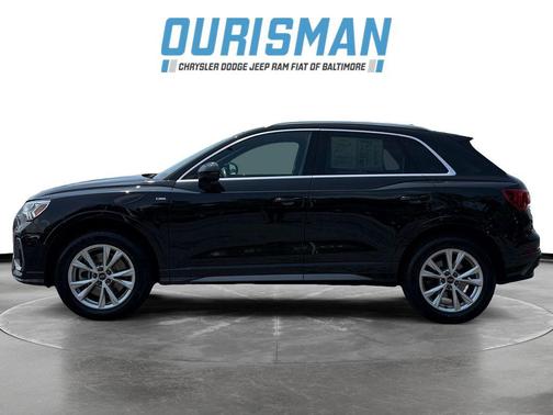 Mythos Black Metallic 2024 Audi Q3 Premium 45 TFSI S line quattro Tiptronic