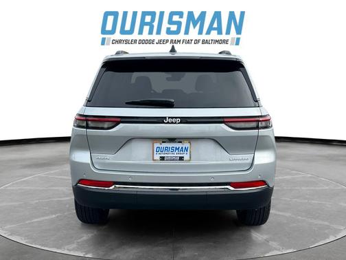 2025 Jeep Grand Cherokee Laredo