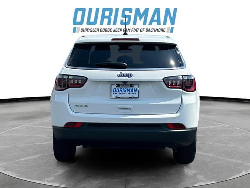 Bright White Clearcoat 2025 Jeep Compass Sport