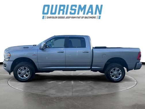 Billet Silver Metallic Clearcoat 2024 RAM 2500 Laramie Crew Cab 4x4 6'4' Box