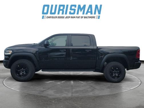 Diamond Black Crystal Pearlcoat 2026 RAM 1500 RHO Crew Cab 4x4 5'7' Box