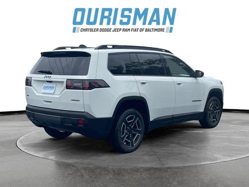 Bright White Clearcoat 2026 Jeep Cherokee Laredo