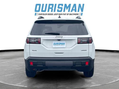 Bright White Clearcoat 2026 Jeep Cherokee Laredo
