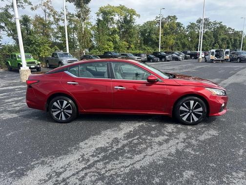 2022 Nissan Altima 2.5 SV