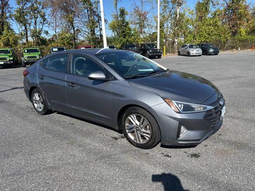 2019 Hyundai ELANTRA SEL