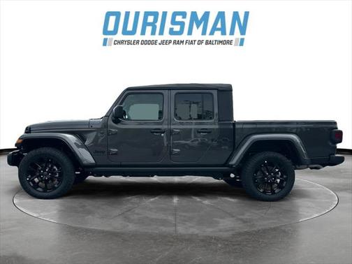 2025 Jeep Gladiator Nighthawk