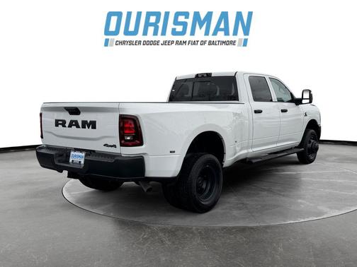 2026 RAM 3500 Tradesman Crew Cab 4x4 8' Box
