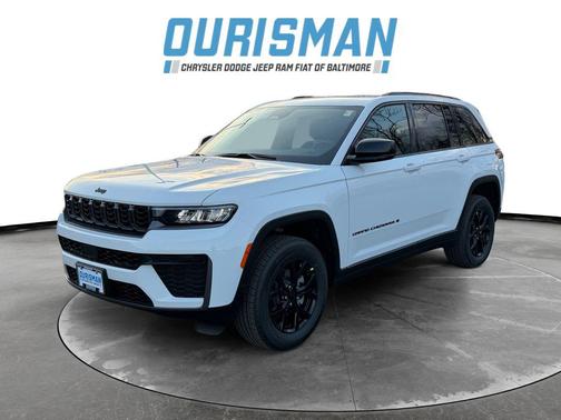 Bright White Clearcoat 2026 Jeep Grand Cherokee Altitude