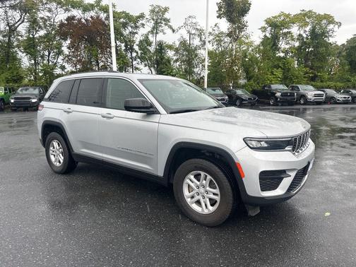 2023 Jeep Grand Cherokee Laredo