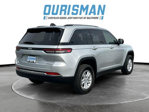 2023 Jeep Grand Cherokee Laredo