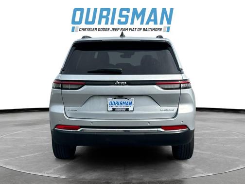 2023 Jeep Grand Cherokee Laredo