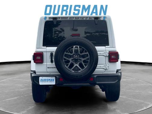 Bright White Clearcoat 2025 Jeep Wrangler 4-Door Sahara 4x4
