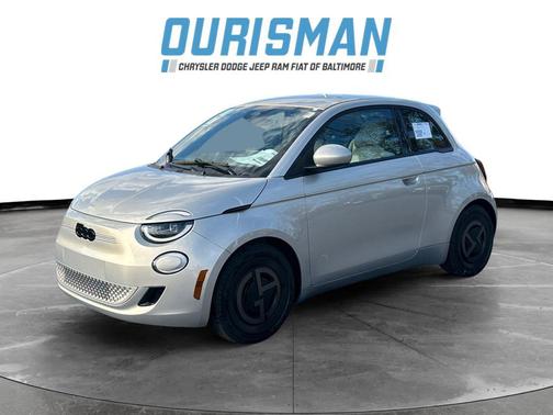 2025 FIAT 500e Giorgio Armani FWD