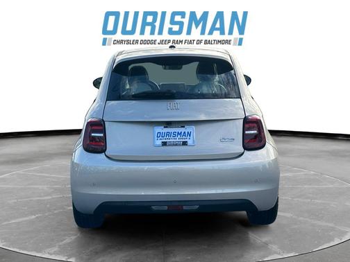 2025 FIAT 500e Giorgio Armani FWD