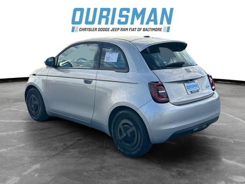 2025 FIAT 500e Giorgio Armani FWD