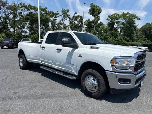 2024 RAM 3500 Big Horn Crew Cab 4x4 8' Box