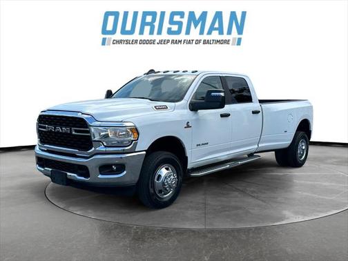 2024 RAM 3500 Big Horn Crew Cab 4x4 8' Box