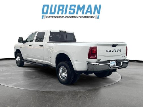 2026 RAM 3500 Tradesman Crew Cab 4x4 8' Box