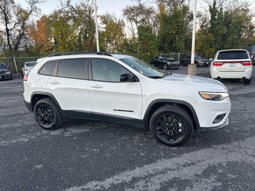 2023 Jeep Cherokee Altitude