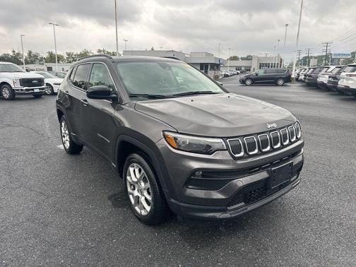 2022 Jeep Compass Latitude Lux